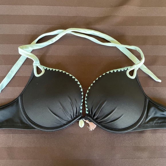 3/$30 Victoria secret push-up bikini top - Picture 1 of 2